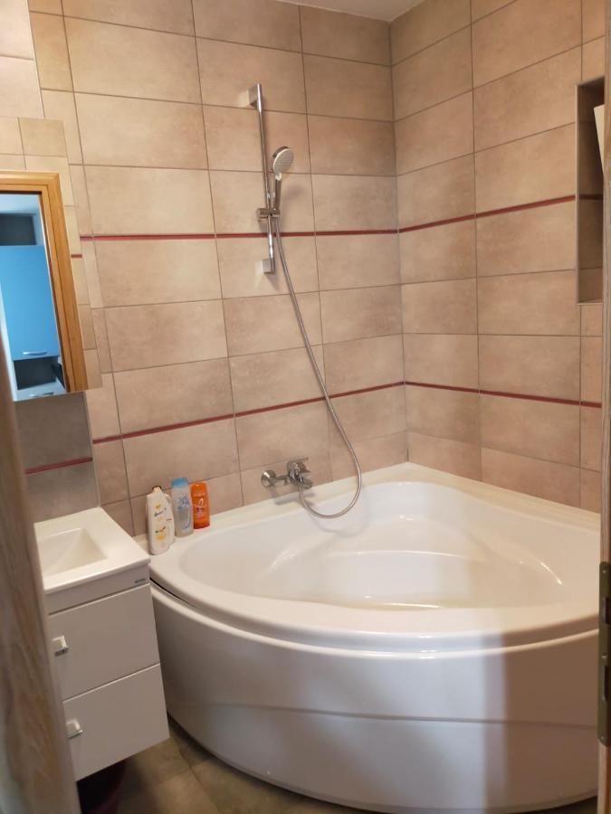 Apartamento Hunyadi Luxury Dna Stanca 1 Sibiu Exterior foto